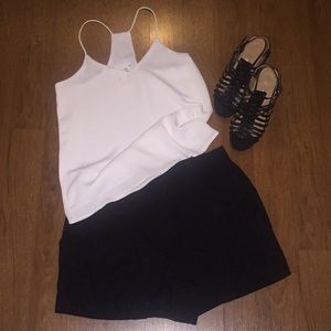 NWT! Black Linen Shorts (Large)